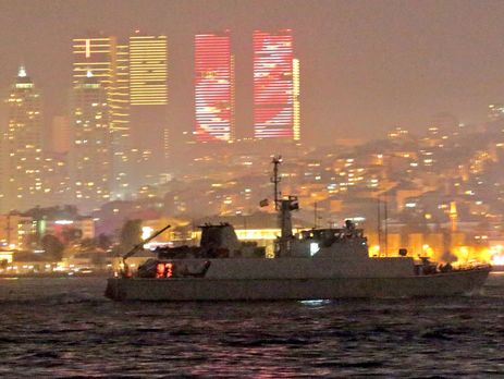 Четыре корабля НАТО вошли в Черное море и идут к берегам Болгарии