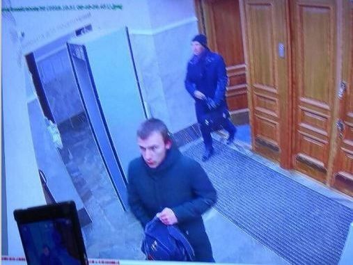 Взрыв у здания ФСБ в Архангельске. О планируемом теракте написал в Telegram человек по имени Валерьян Панов, СМИ опубликовали фото