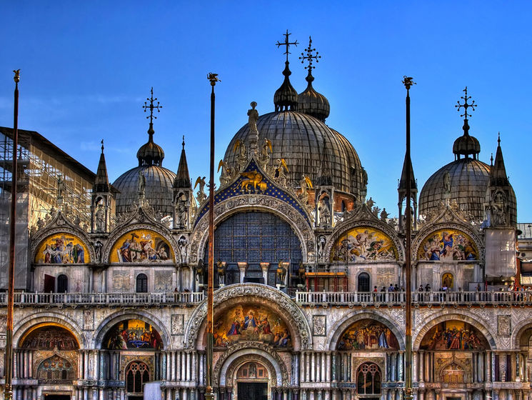Наводнение в Венеции повредило мозаичный пол в соборе Святого Марка