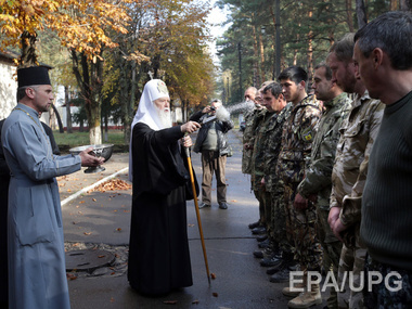 Патриарх Филарет подарил батальону "Донбасс" зимнюю форму и реанимобиль