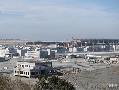 Из крупнейшего аэропорта мира в Стамбуле вылетел первый самолет