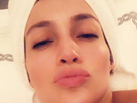 Лопес показала голое тело для журнала InStyle