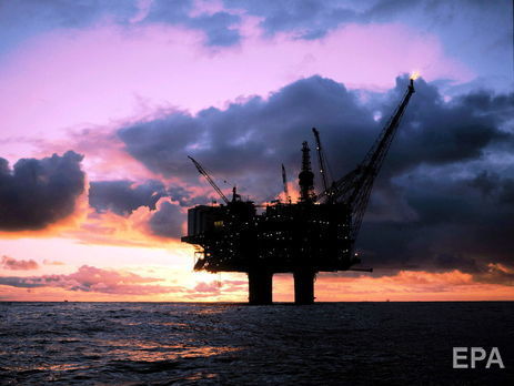 США разрешат восьми странам покупать нефть у Ирана в обход санкций