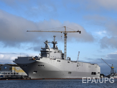 Франция подтверила, что пока не будет поставлять России первый из двух универсальных десантных кораблей-вертолетоносцев класса "Мистраль"