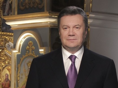 Янукович, Азаров и Рыбак посетили рождественскую литургию в Лавре