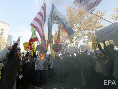 ﻿В Ірані відбулися масові антиамериканські виступи. Фоторепортаж