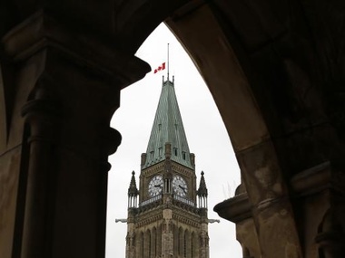 Парламент Канады снова открылся для публичного доступа после стрельбы 22 октября