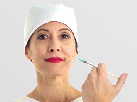 ﻿100 років пластичної хірургії показали в короткому ролику. Відео