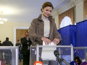 Политики голосуют. Фоторепортаж