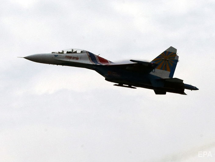В минобороны РФ опровергают, что российский Су-27 опасно маневрировал возле американского самолета над Черным морем