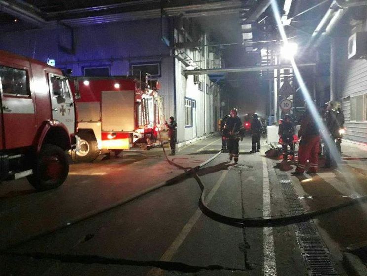 Спасатели ликвидировали пожар на маслоперерабатывающем заводе в Одесской области – ГСЧС