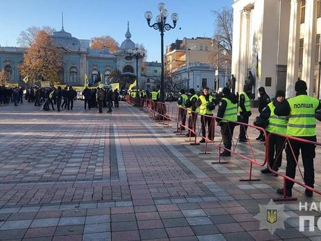 ﻿Власники авто на єврономерах протестують під Радою, поліція перейшла на посилений режим служби