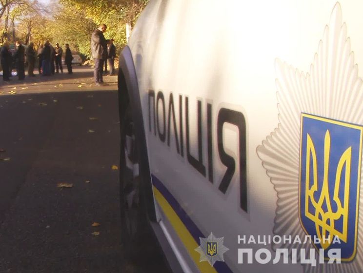 ﻿Поліцейський в Одесі застрелив підозрюваного в убивстві, після того як той намагався утекти і накинувся на правоохоронців із сокирою – Форостяк