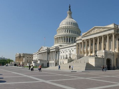 Сенат США принял резолюцию по Украине, пригрозив санкциями