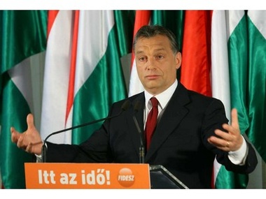 Власти Венгрии отказались от введения "налога на интернет" из-за массовых протестов