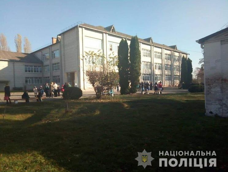 ﻿Підліток у Київській області розпилив газ у школі, дев'ятьох дітей госпіталізовано – поліція