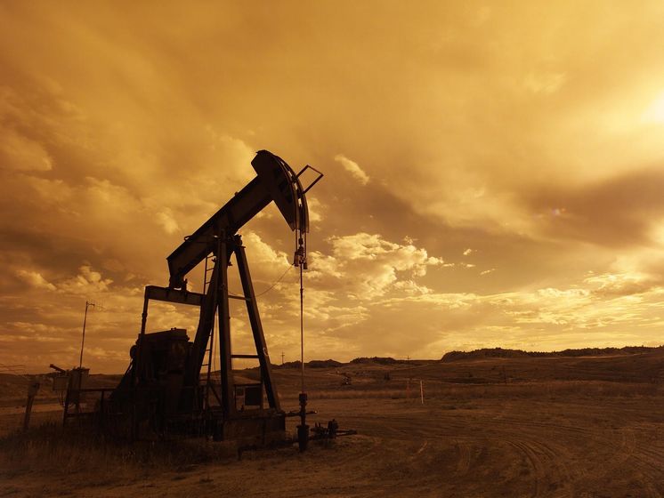 ﻿Ціни на нафту вперше з квітня опустилися нижче від $70 за барель