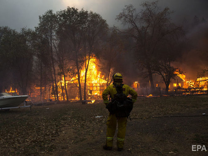 Жертвами лесного пожара в Калифорнии стали девять человек
