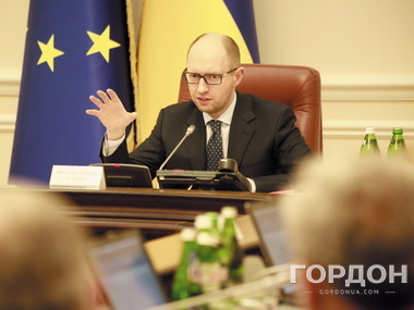 Яценюк выступил за женевский формат переговоров по Донбассу