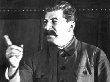 Коммунист: Сталин возродил влияние церкви в обществе, она должна быть ему благодарна