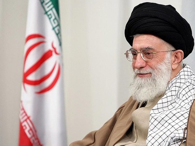 Верховный руководитель Ирана назвал США "сатаной"