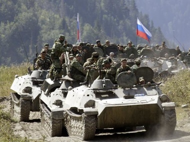 СМИ: Россия перебросила под Счастье танки из Кантемировской дивизии
