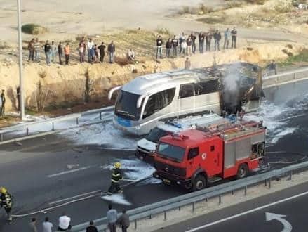 ﻿Автобус на кордоні Ізраїлю з сектором Гази, можливо, було підбито російською ракетою "Корнет" – ЗМІ