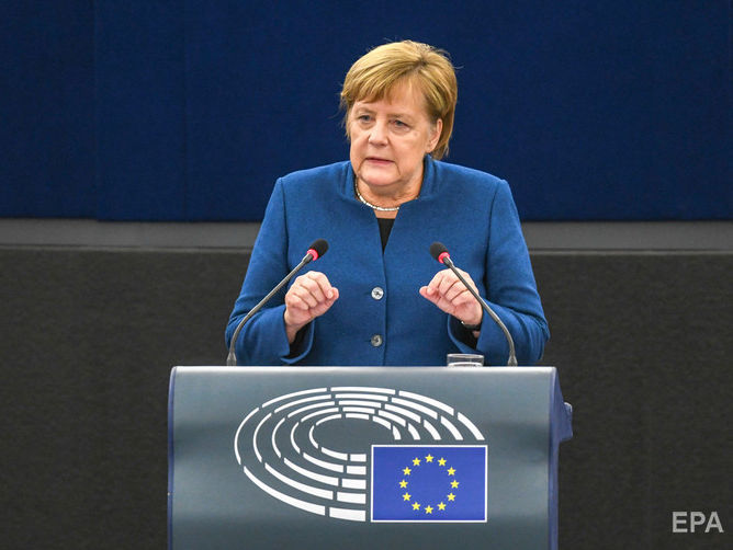 ﻿Меркель підтримала ідею Макрона про створення європейської армії
