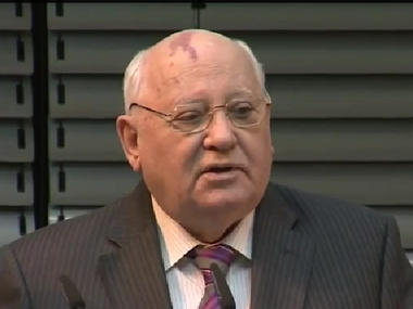 Горбачев призвал снять персональные санкции с российских политиков и парламентариев