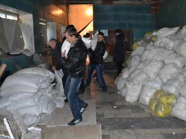 В Красногоровку Донецкой области доставили гуманитарную помощь. Фоторепортаж