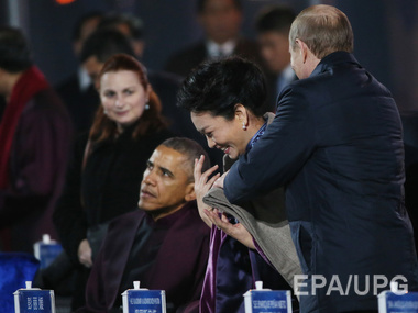 Spiegel: Во время саммита АТЭС Путин ухаживал за женой лидера Китая