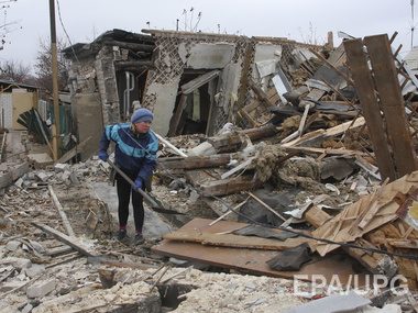 Горсовет: Во всех районах Донецка слышны залпы и взрывы