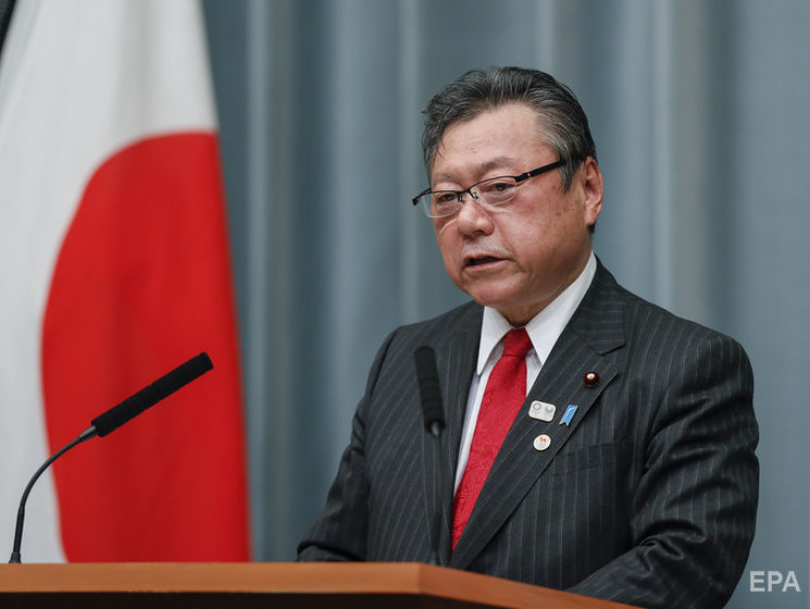 ﻿У Японії міністр, який відповідає за кібербезпеку, зізнався, що ніколи не користувався комп'ютером
