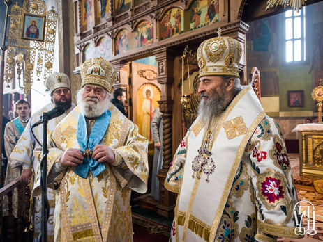 Софроній (зліва): Я хочу, щоб у нас в Україні церква була більш вільною, і підходжу до цього питання з точки зору гідності