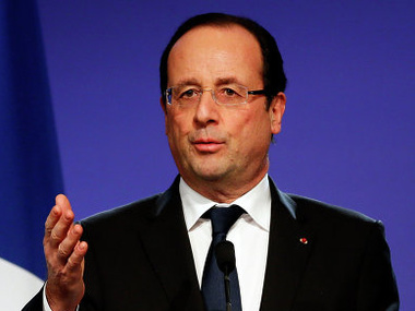 Французского президента уличили в измене первой леди