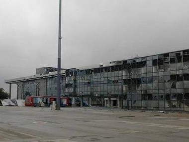 Впустившему террористов в донецкий аэропорт сотруднику СБУ грозит до 15 лет тюрьмы