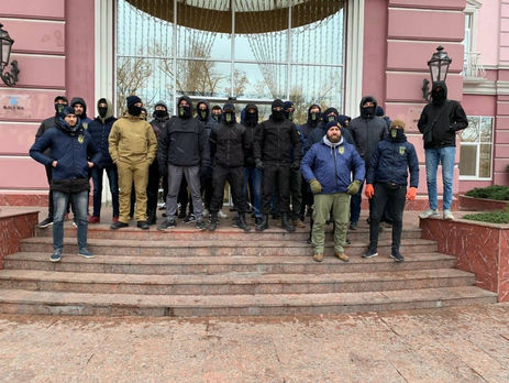 ﻿Націоналісти в Одесі зірвали збори партії Мураєва