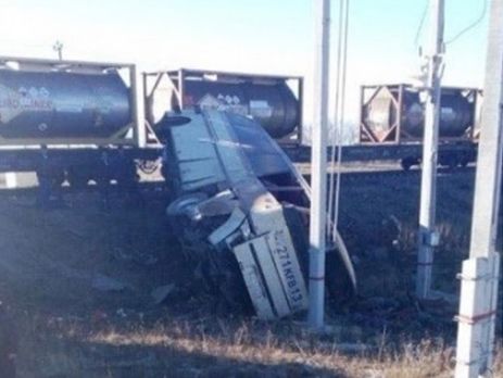 В России в результате столкновения автобуса и поезда погибли пять человек