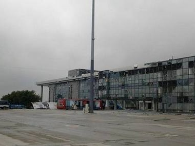 СНБО: Террористы пытаются уничтожить коммуникации между защитниками аэропорта и силами АТО