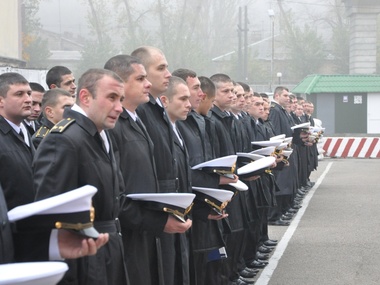 Накануне Дня морской пехоты в Одессе открыли памятную доску погибшим воинам
