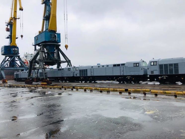 ﻿В Україну прибуло п'ять локомотивів General Electric "Тризуб"