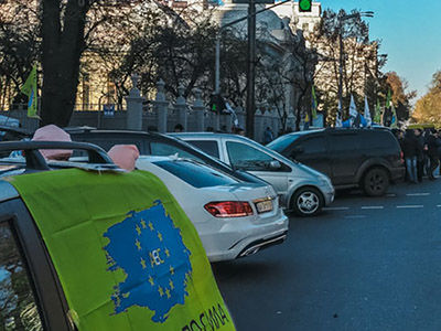 Владельцы авто на еврономерах намерены 20 ноября ограничить проезд на ключевых трассах Украины