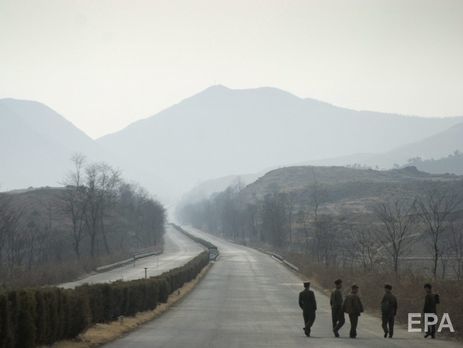 ﻿Північнокорейський військовий, який утік до Південної Кореї: Молоді байдуже до лідерів КНДР
