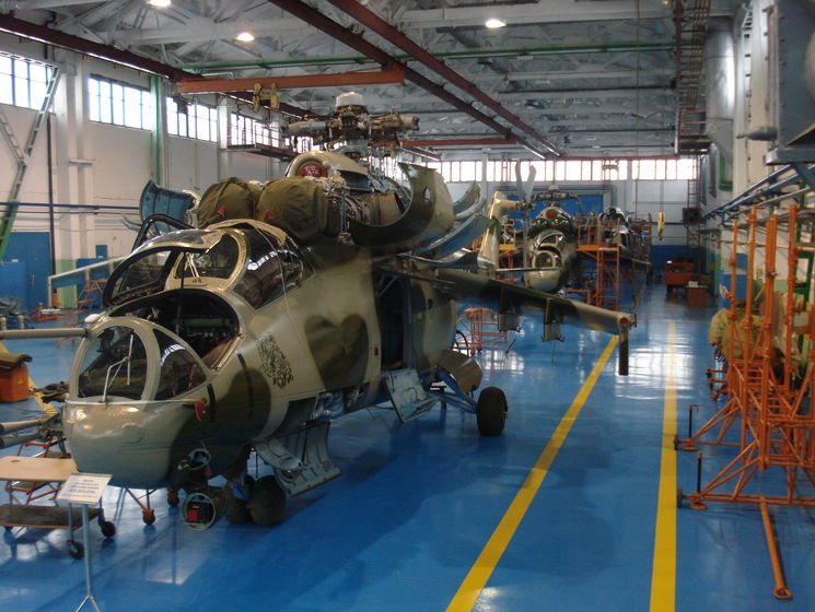НАБУ подозревает экс-главу "Авиакона" и его заместителя в нанесении заводу ущерба на сумму более 13 млн грн