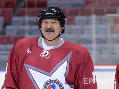 Лукашенко перенес операцию на колене