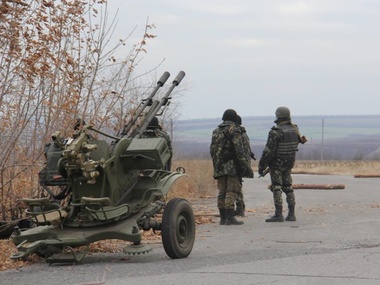 Пресс-центр АТО: Украинские военные нанесли 10 артиллерийских ударов по скоплениям боевиков