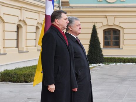 В рамках визита в Украину президент Латвии встретится с крымскими татарами