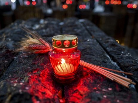 В Киеве почтили память жертв Голодомора. Фоторепортаж
