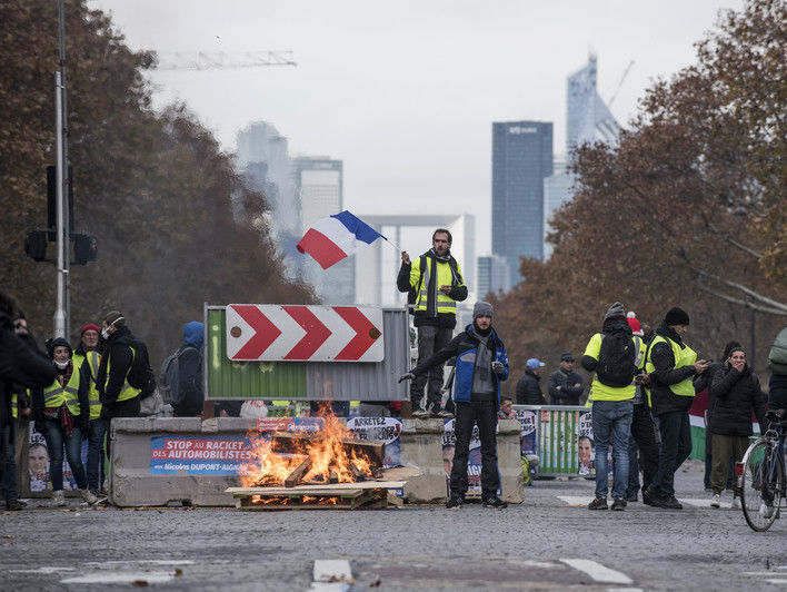 В протестах во Франции приняли участие 106 тыс. человек