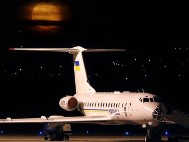 В ночь на субботу по улицам Киева провезут пассажирский самолет Ту-134